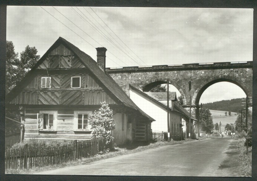 viadukt ve Staré Pace